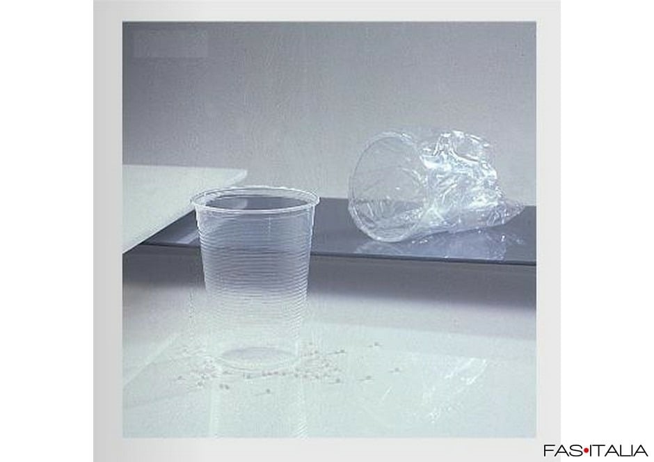 Set cortesia: Bicchiere incartato singolarmente Bicchiere incartato singolarmente